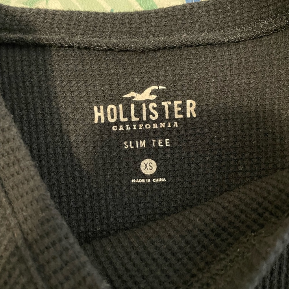 Set of 2 Hollister T-shirts - Picture 3 of 4